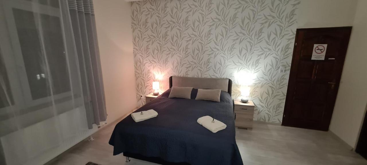סגד Rozsa Apartmanhaz מראה חיצוני תמונה