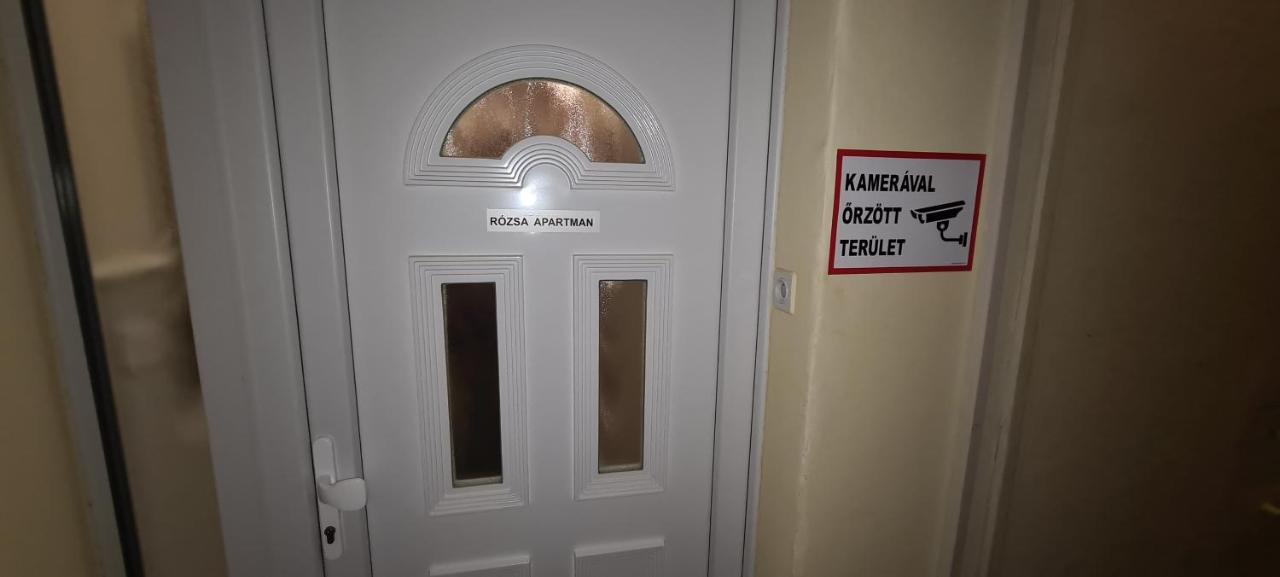 סגד Rozsa Apartmanhaz מראה חיצוני תמונה