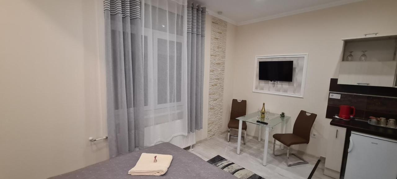 סגד Rozsa Apartmanhaz מראה חיצוני תמונה