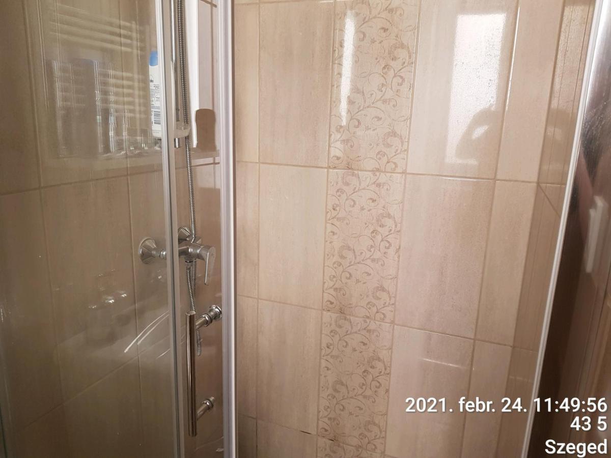 סגד Rozsa Apartmanhaz מראה חיצוני תמונה