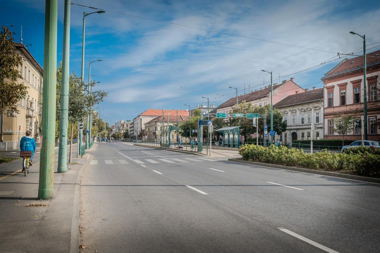 סגד Rozsa Apartmanhaz מראה חיצוני תמונה